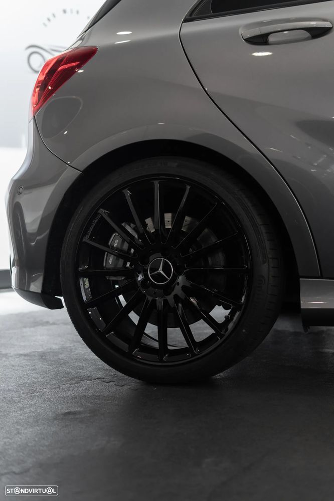 Mercedes-Benz A 45 AMG 4Matic Speedshift 7G-DCT - 15