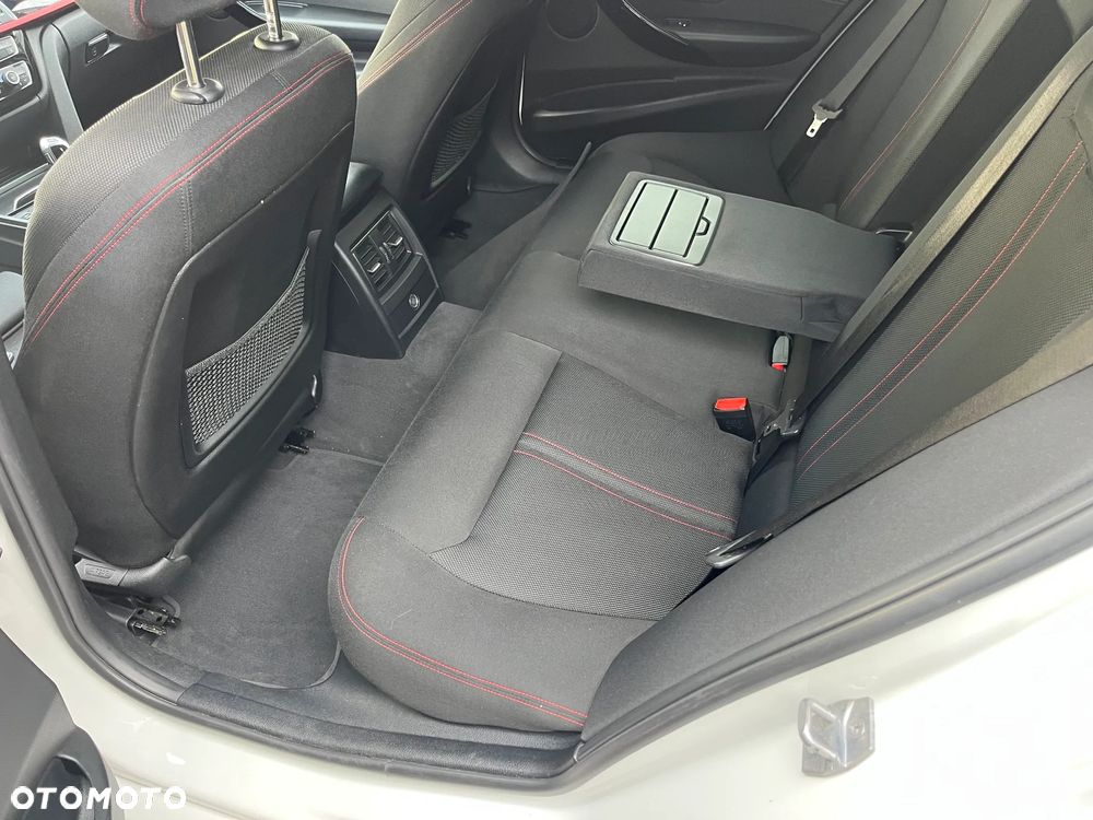BMW Seria 3 320i GPF Sport Line Shadow sport - 25