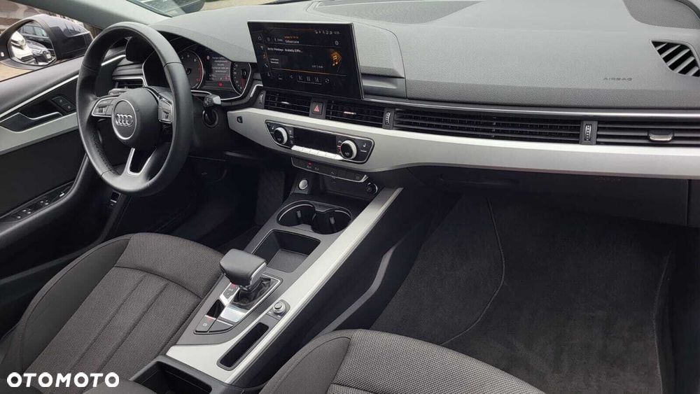Audi A4 Limousine 35 TFSI mHEV S tronic - 14