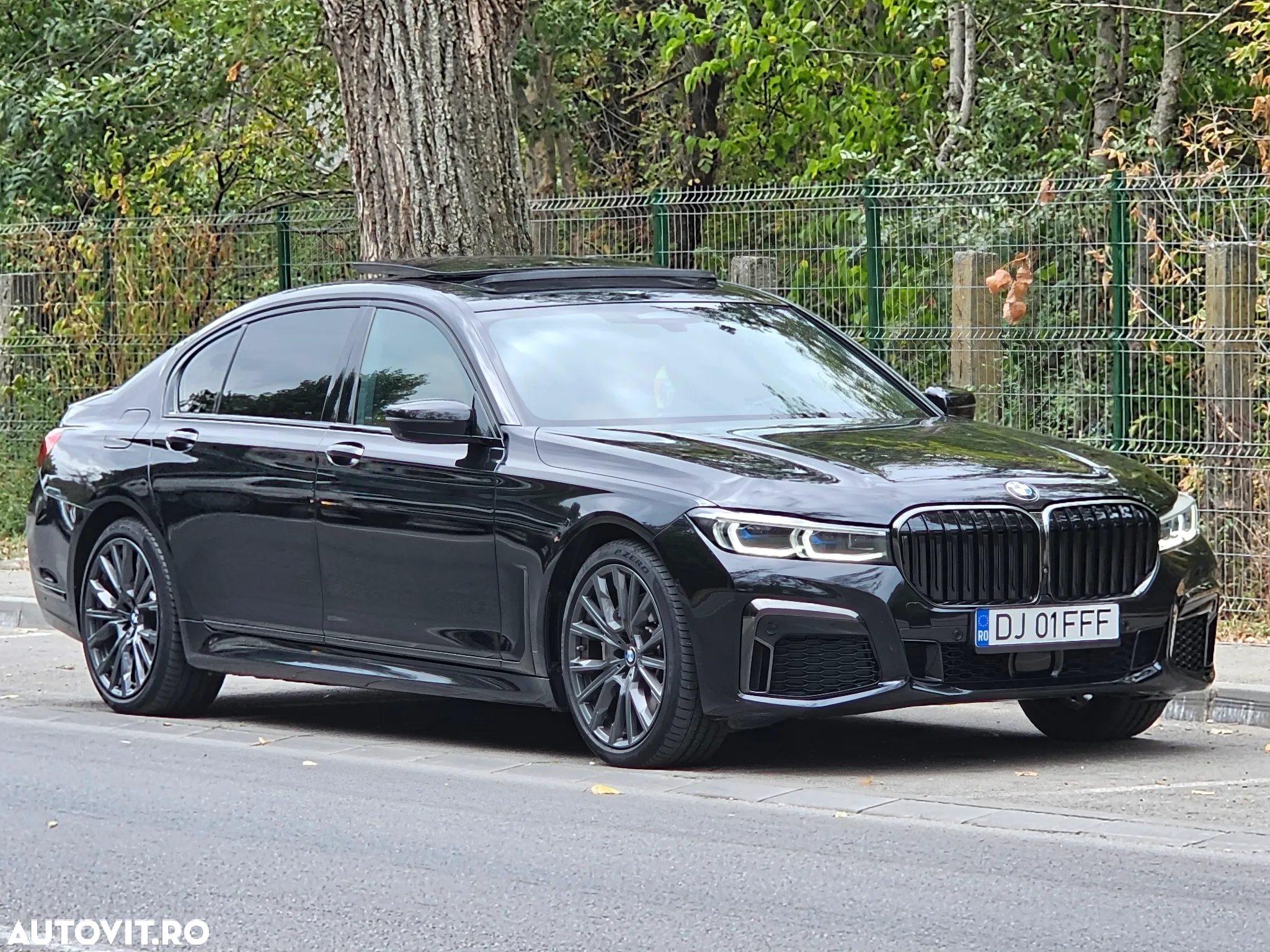 BMW Seria 7 745Le AT PHEV - 32