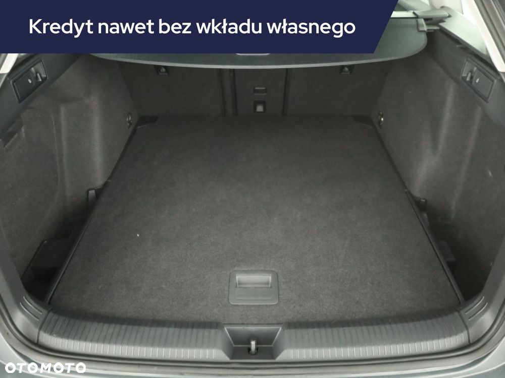Volkswagen Golf Variant - 11
