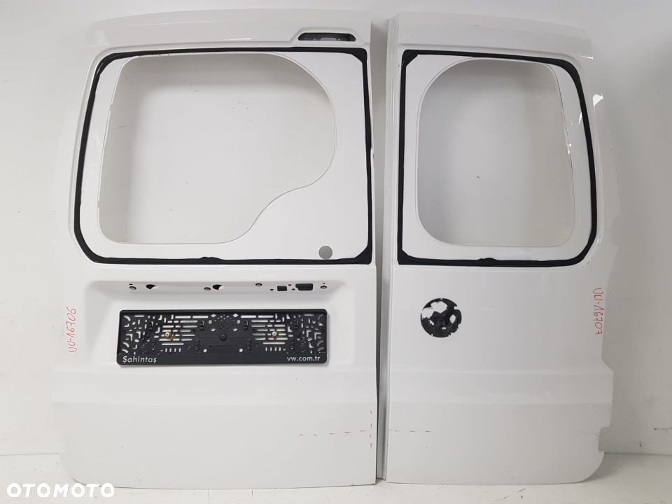 VW CADDY V 20- 2K7  DRZWI LEWE TYLNE 2K7827123 TYŁ
