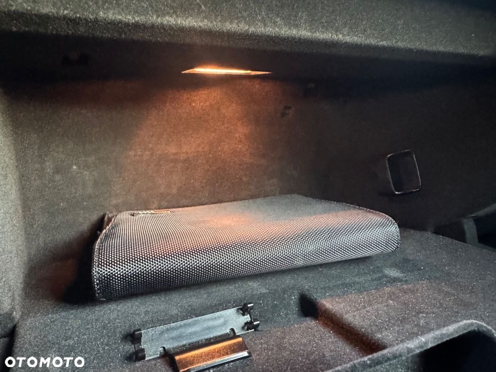 Audi A4 Avant 2.0 TDI DPF Ambiente - 26