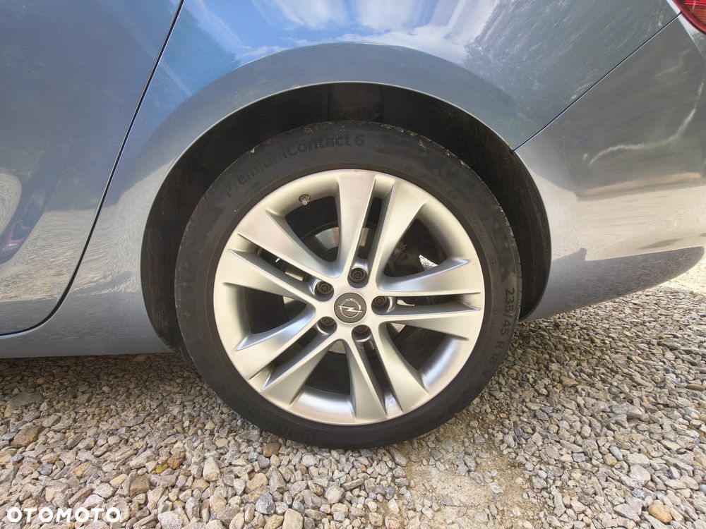 Opel Astra 1.6 Turbo Cosmo - 20