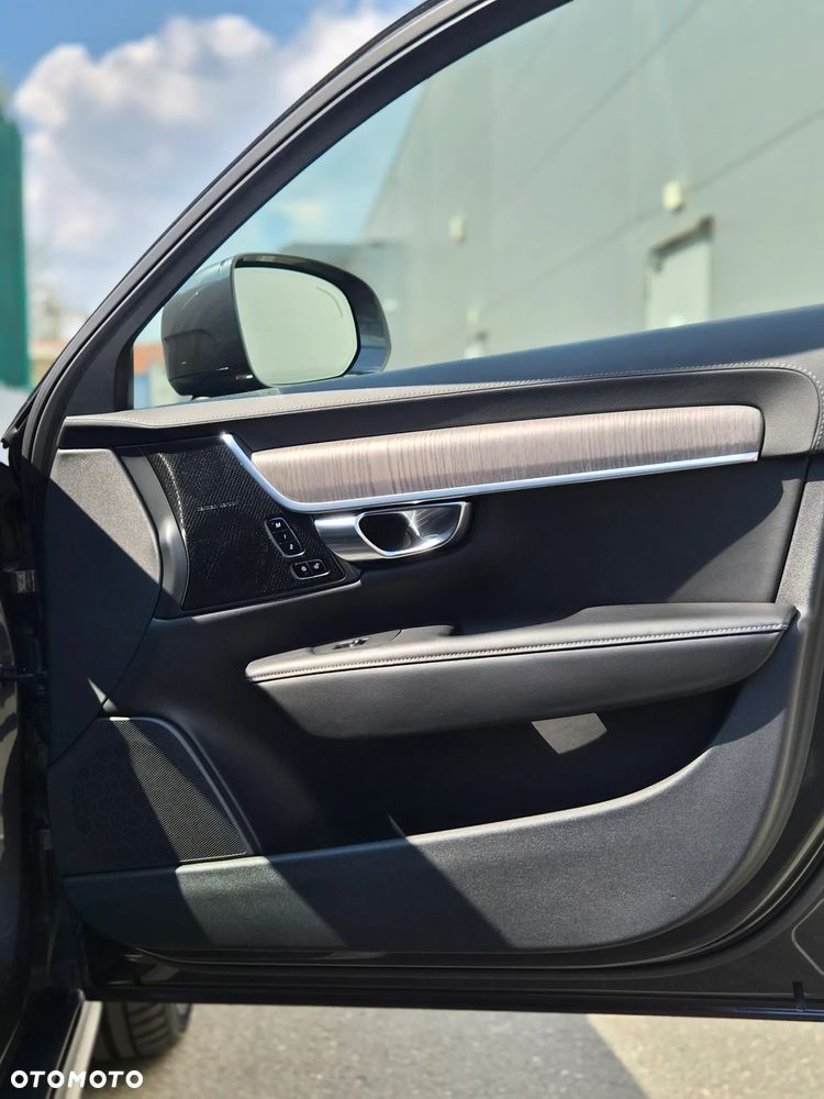 Volvo V90 Cross Country D5 SCR AWD Momentum Pro - 18