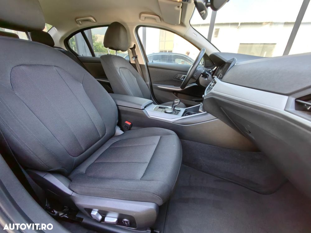 BMW Seria 3 330e iPerformance Advantage - 22