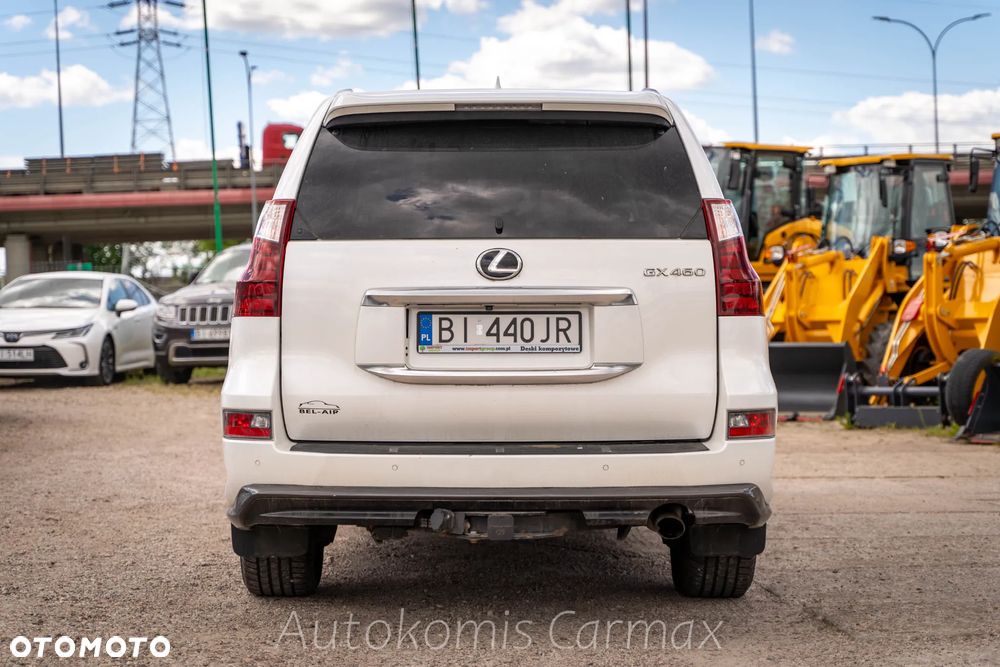 Lexus GX - 9