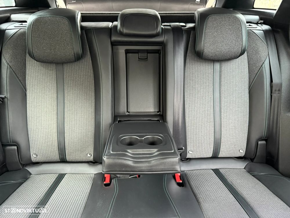 Peugeot 3008 1.6 Hybrid Allure e-EAT8 - 46