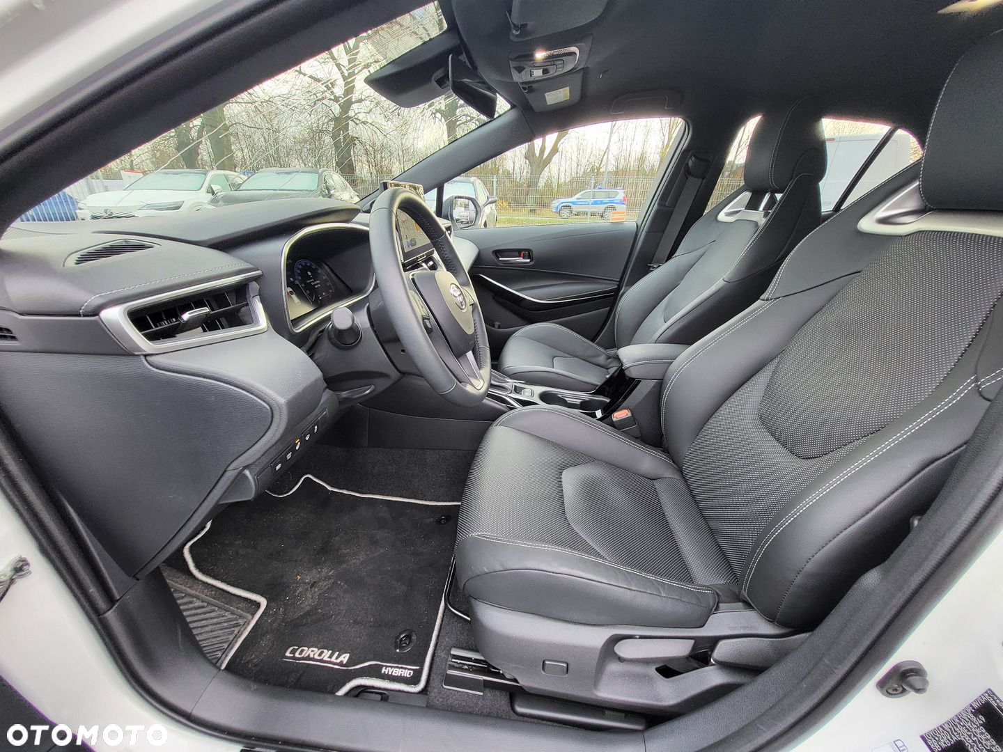Toyota Corolla 1.8 Hybrid Executive - 17