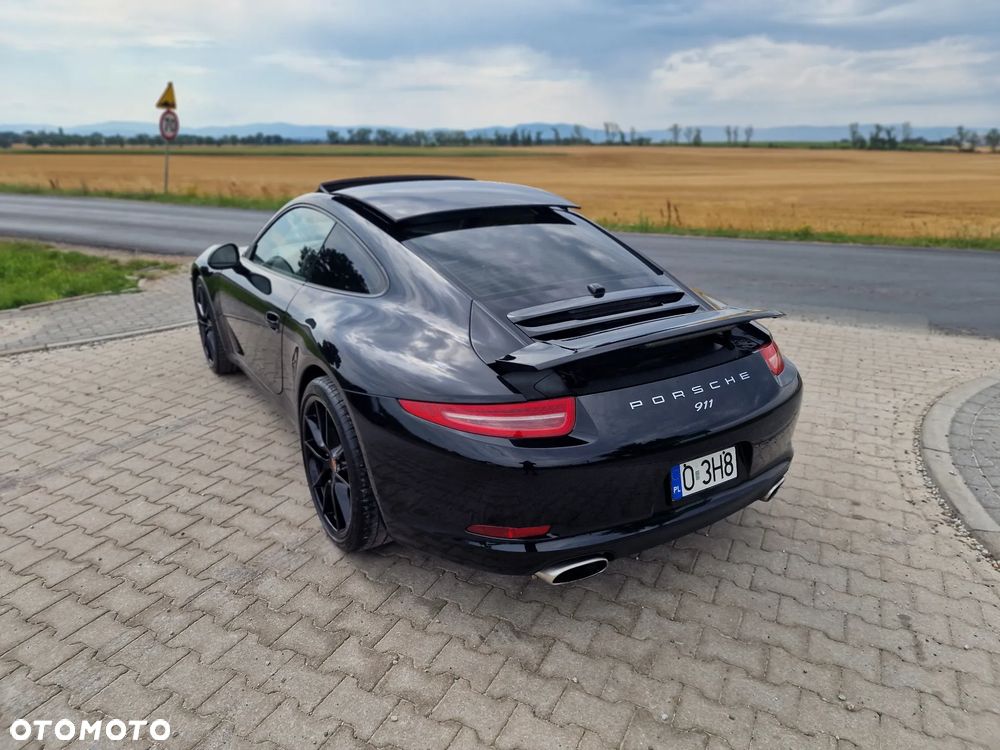 Porsche 911 Carrera Black Edition PDK - 13
