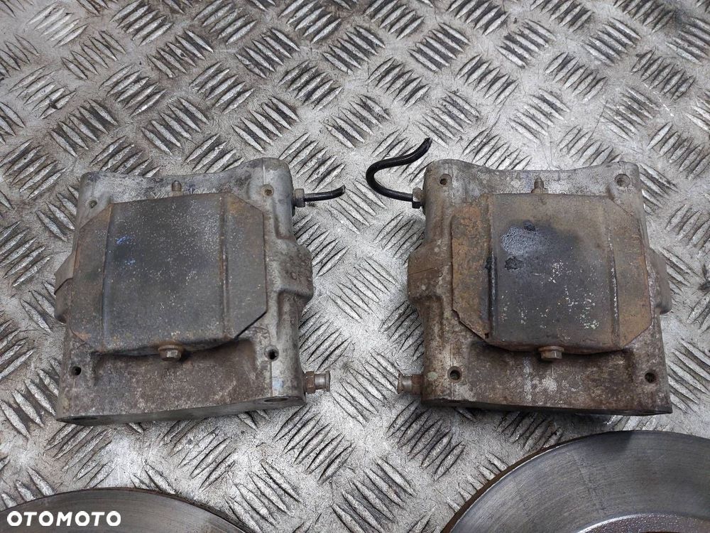 TARCZE HAMULCOWE TYŁ + KLOCKI + ZACISKI CITROEN C5 I - 2