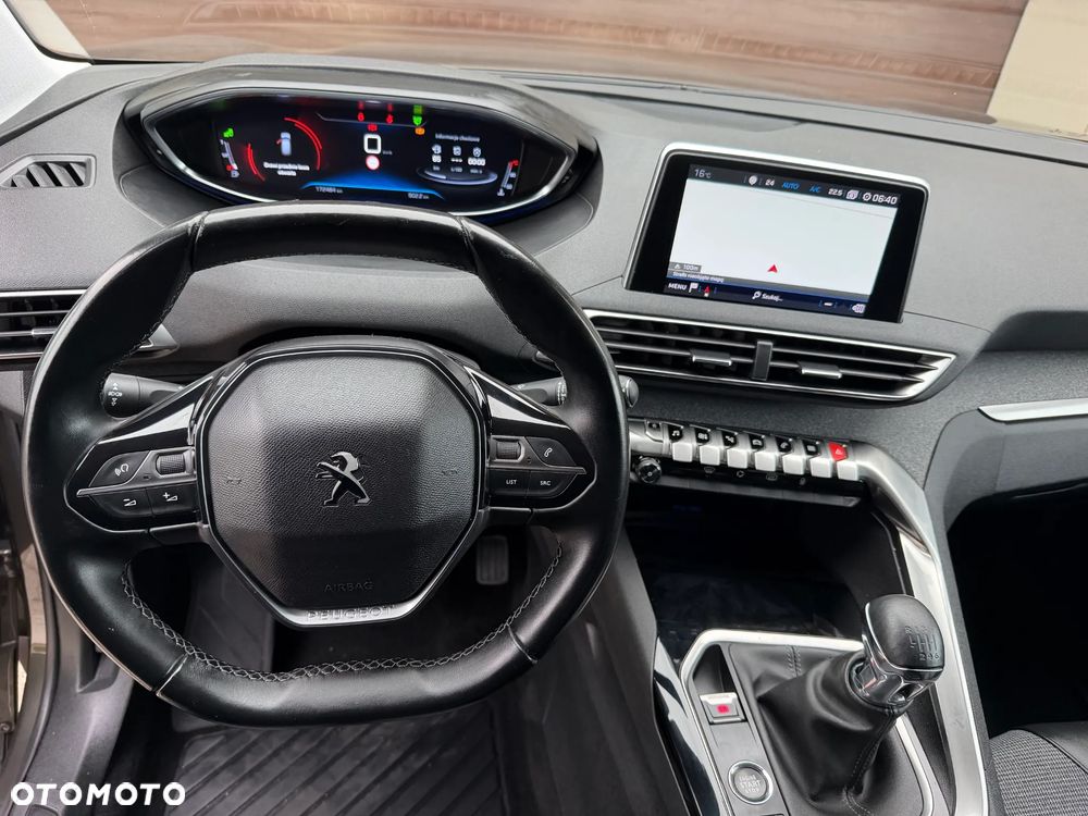 Peugeot 3008 1.2 PureTech Allure Pack S&S - 14