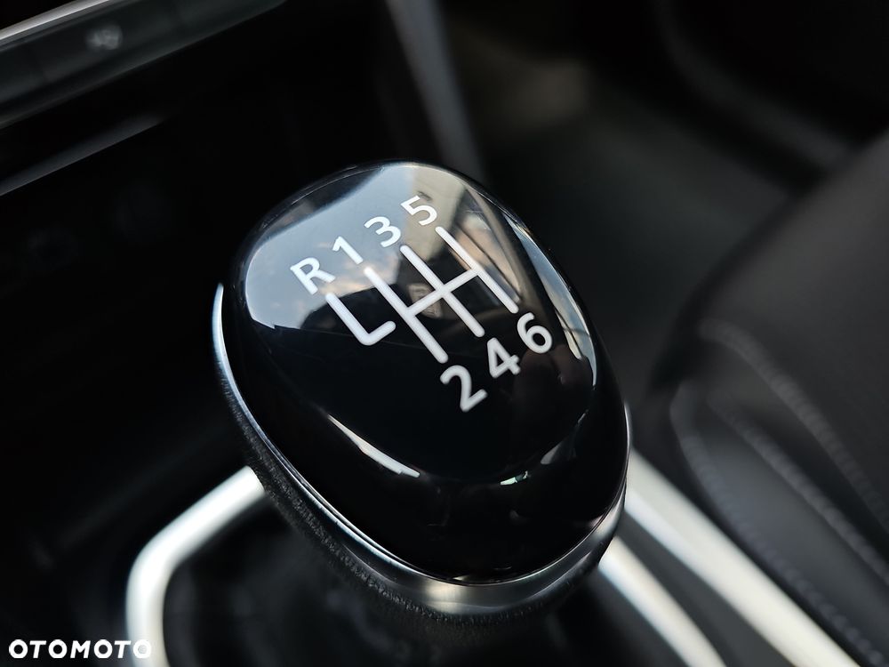 Renault Megane 1.3 TCe FAP Intens - 24