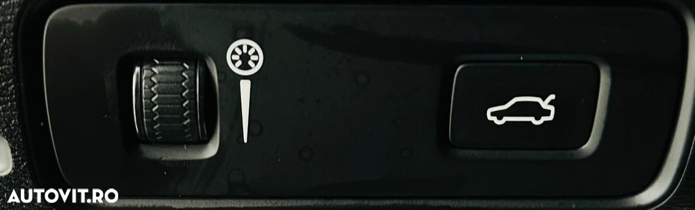 Volvo XC 40 T3 Geartronic Momentum Pro - 12