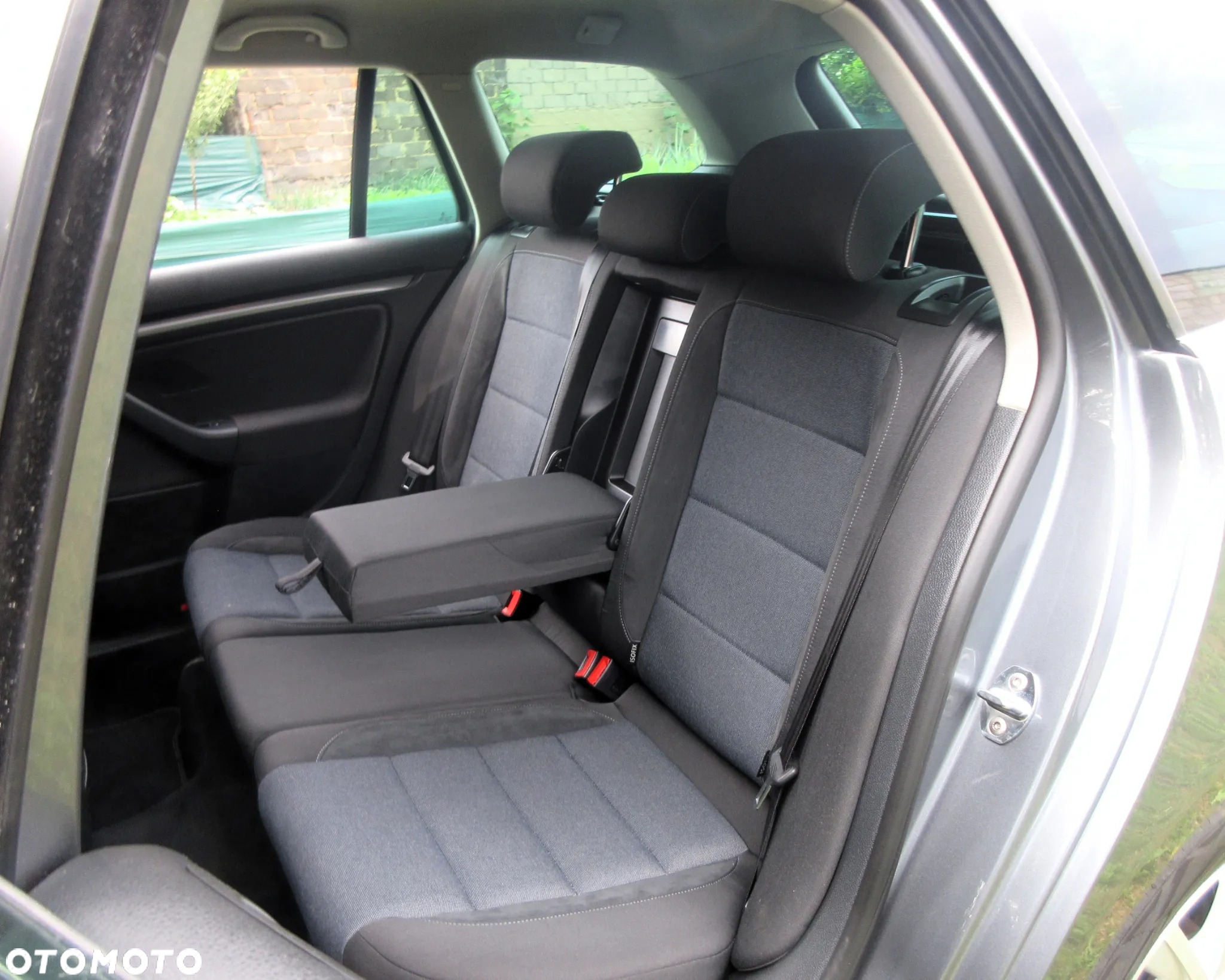 Volkswagen Golf 2.0 TDI DPF BlueMotion Technology DSG Style - 22