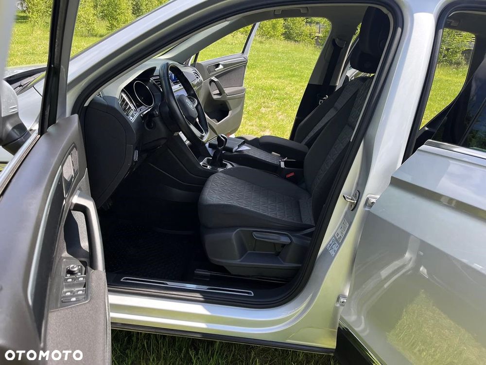 Volkswagen Tiguan - 5