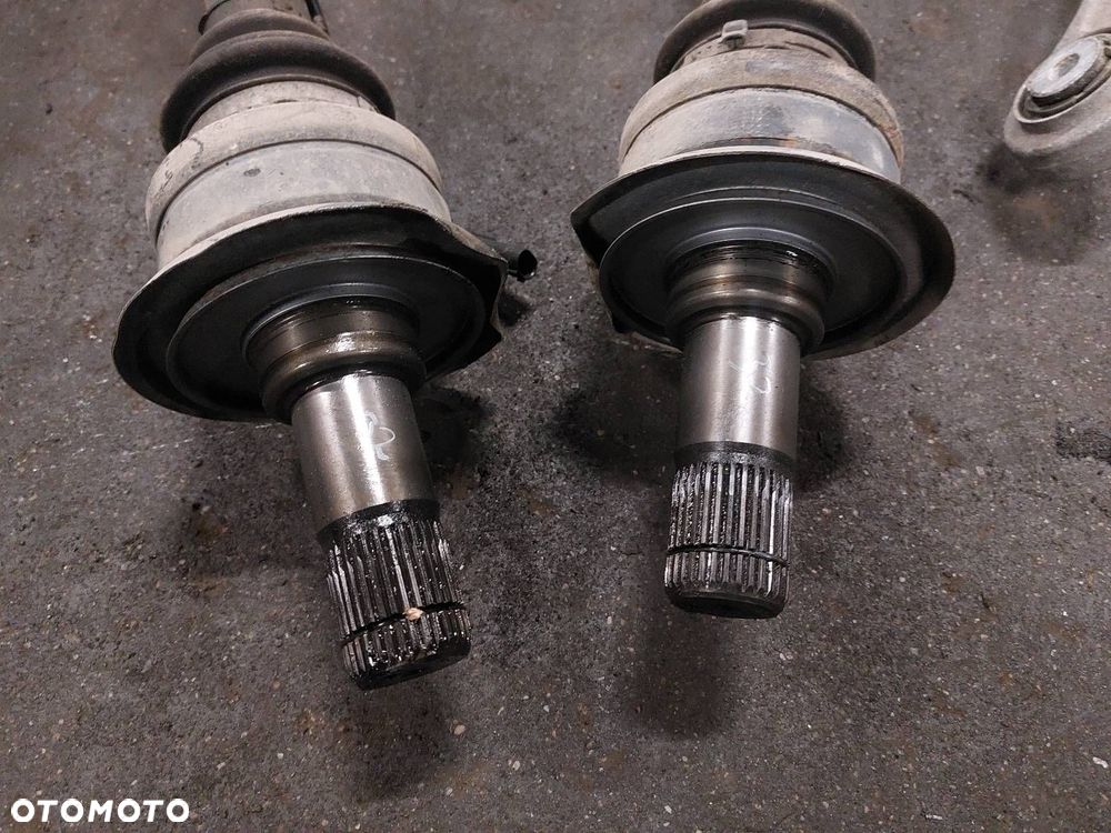 ZWROTNICA PIASTA WAHACZ PÓŁOŚ LEWY TYŁ + PRAWY TYŁ BMW F01 730D - 6