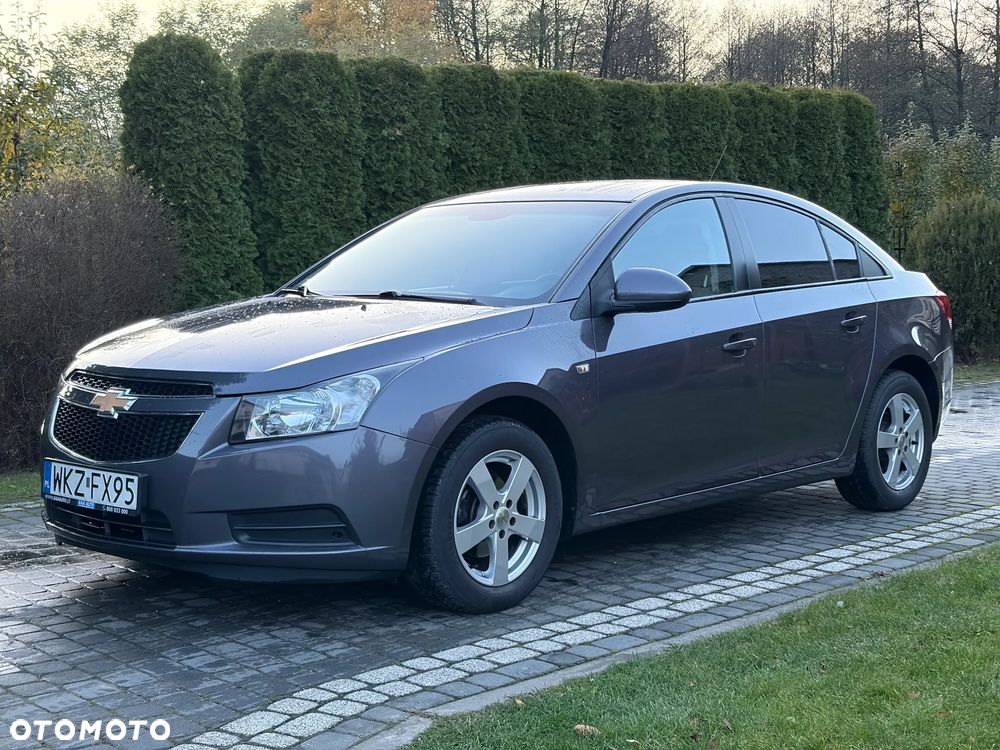 Chevrolet Cruze 1.6 LS - 1