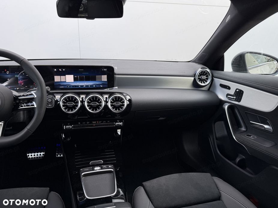 Mercedes-Benz CLA - 14