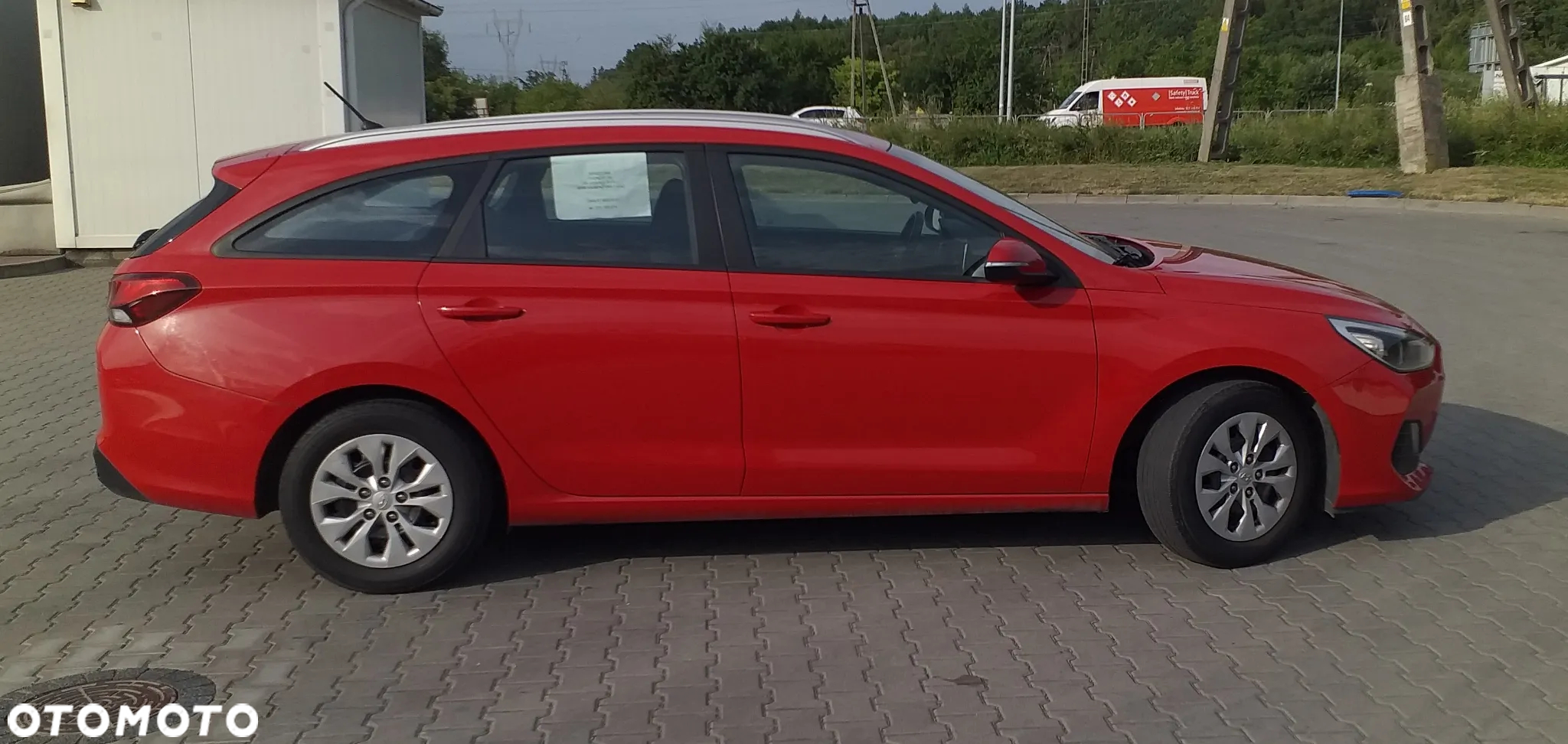 Hyundai i30 1.4 Classic + - 17