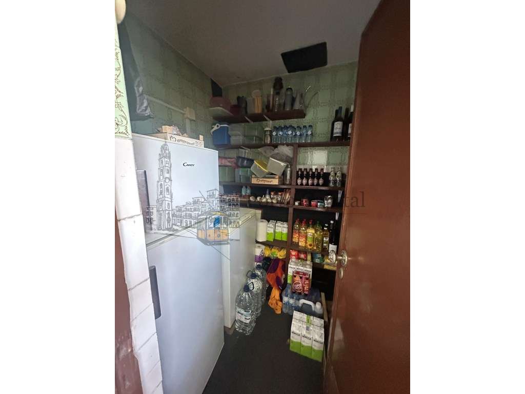 Conjunto de Casas Antigas para Reabilitar Investimento em Custóias,... - Grande imagem: 5/20