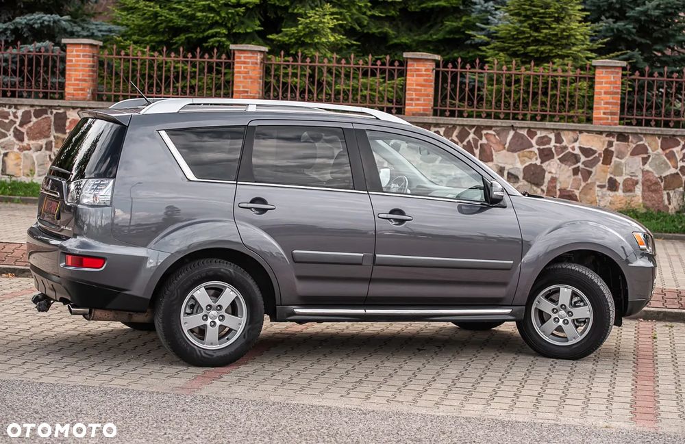 Mitsubishi Outlander - 14