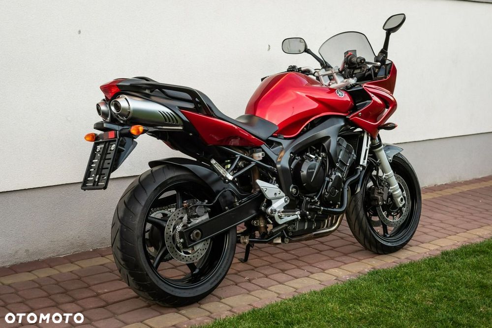Yamaha FZ - 8