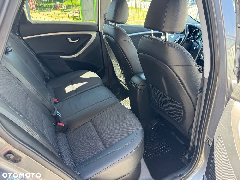 Hyundai i30 1.6 CRDi Premium - 9