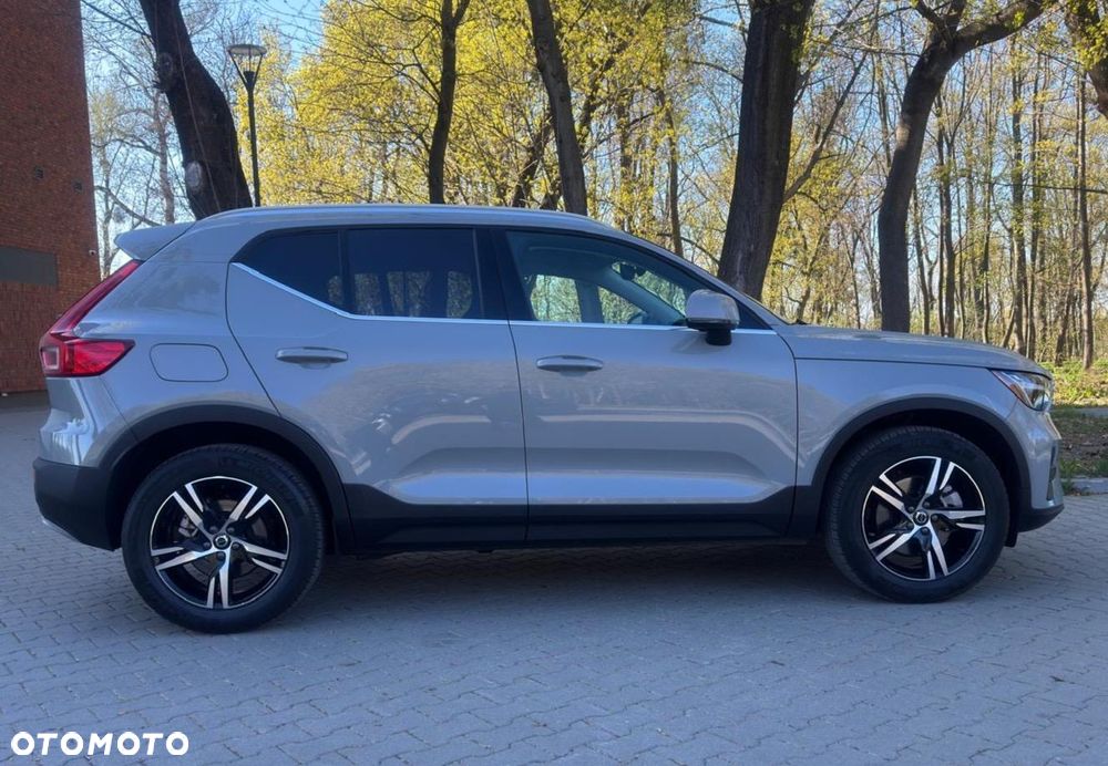 Volvo XC 40 B5 B AWD Geartronic Inscription - 4