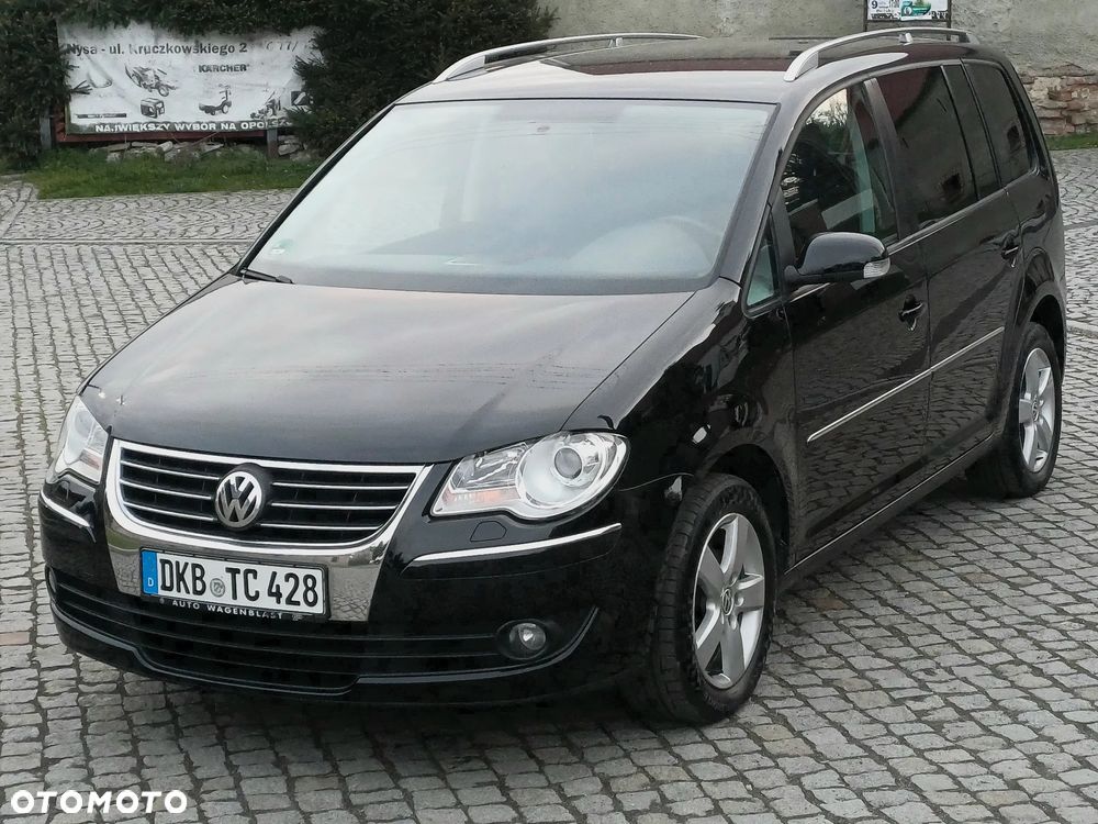 Volkswagen Touran - 1