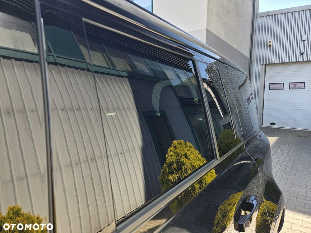 Land Rover Defender - 10