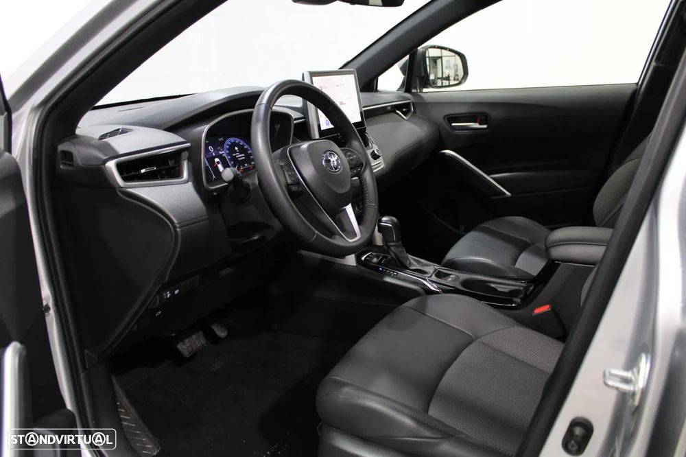 Toyota Corolla Cross 1.8 Hybrid Luxury - 12