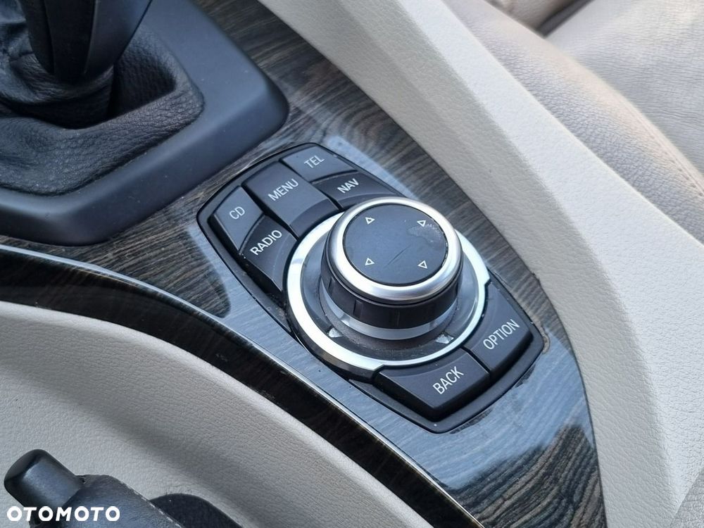 BMW X1 xDrive23d - 32