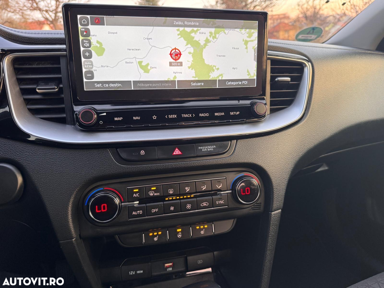 Kia Ceed 1.6 CRDi (48V Mild-Hybrid) DCT7 Vision - 18