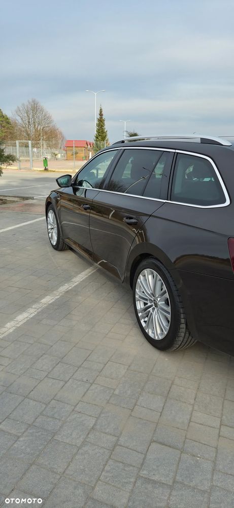 Skoda Superb 2.0 TDI L&K - 18