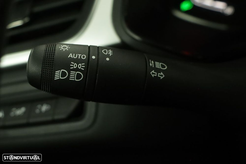 Renault Captur 1.0 TCe Techno Bi-Fuel - 17