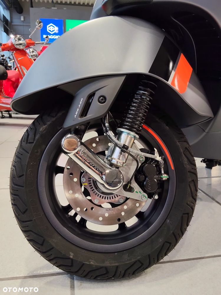 Vespa GTS - 12