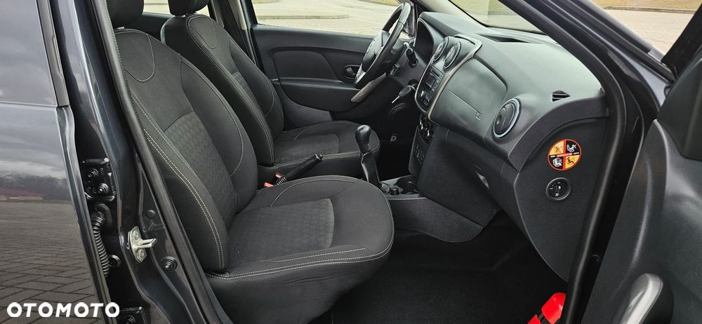 Dacia Logan 0.9 TCe SL Celebration - 10