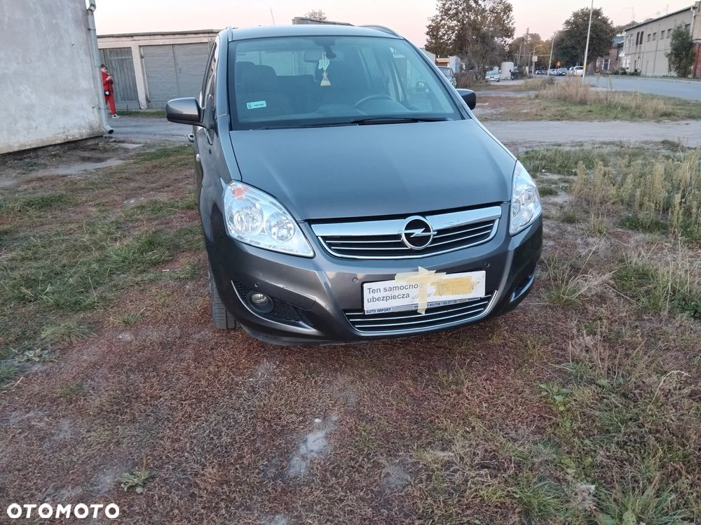 Opel Zafira - 17