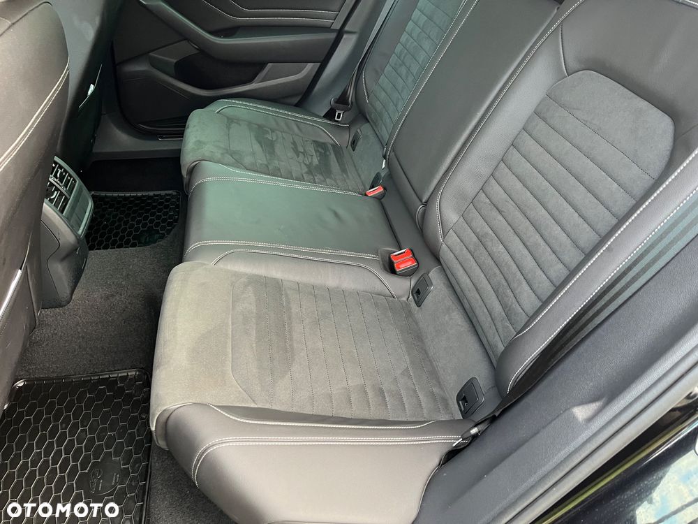 Volkswagen Passat 2.0 TDI SCR Elegance DSG - 29