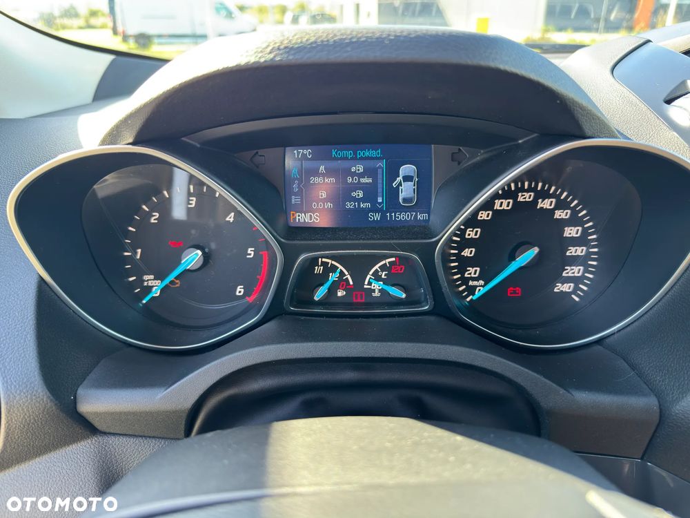 Ford Kuga - 12