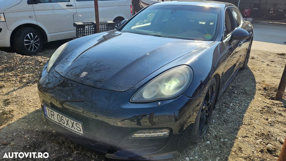 Porsche Panamera - 1