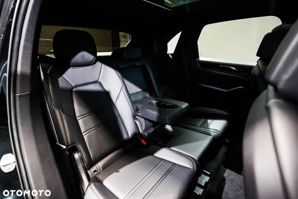 Porsche Cayenne Black Edition - 10