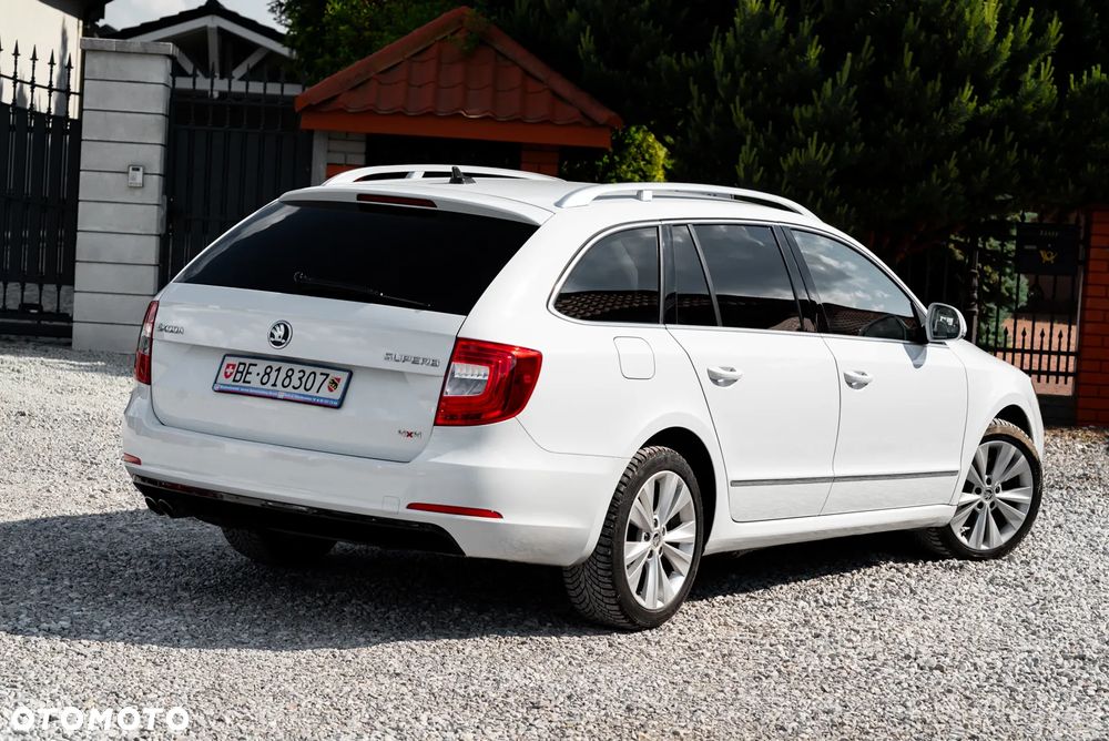 Skoda Superb 2.0 TDI Green tec 4x4 DSG Elegance - 10