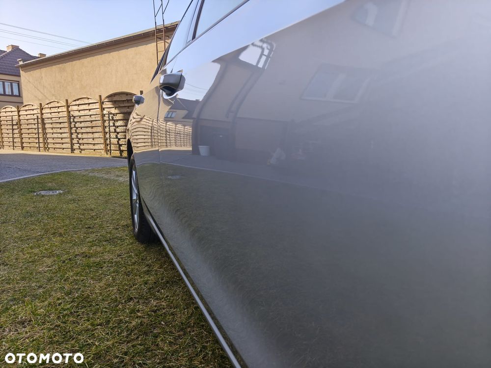 Volkswagen Golf 2.0 TDI Life - 11