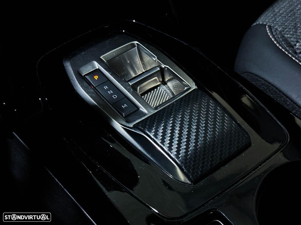 Peugeot 2008 Hybrid 145 e-DSC Allure - 28