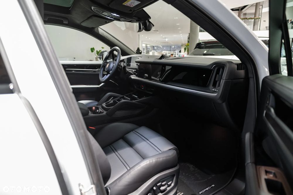 Porsche Cayenne - 17