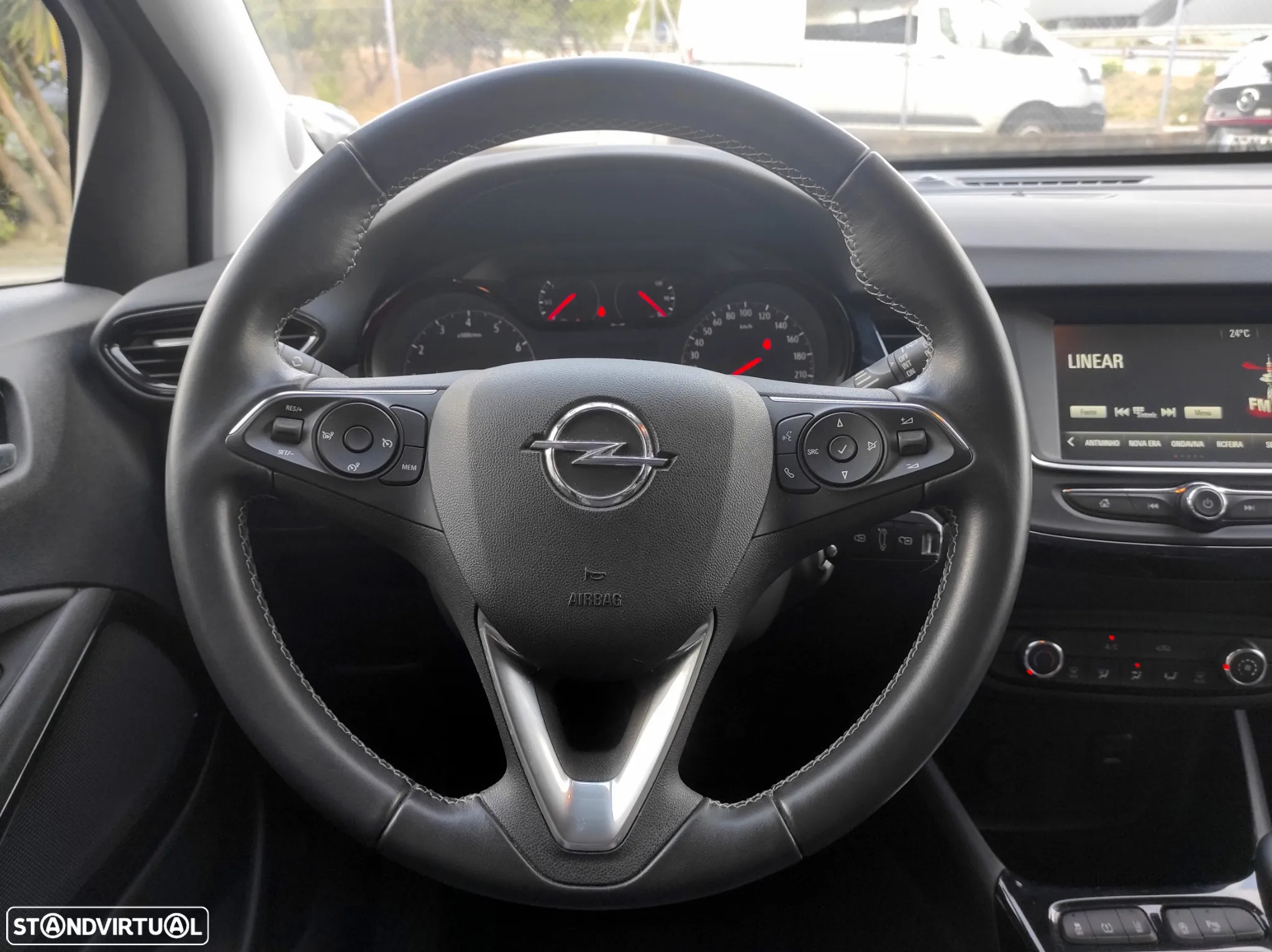 Opel Crossland X 1.2 120 Anos - 31