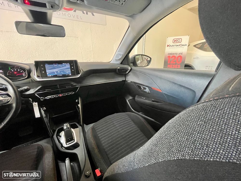 Peugeot 208 PureTech 100 EAT8 Active - 17