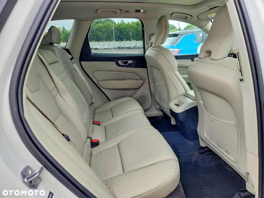 Volvo XC 60 - 10